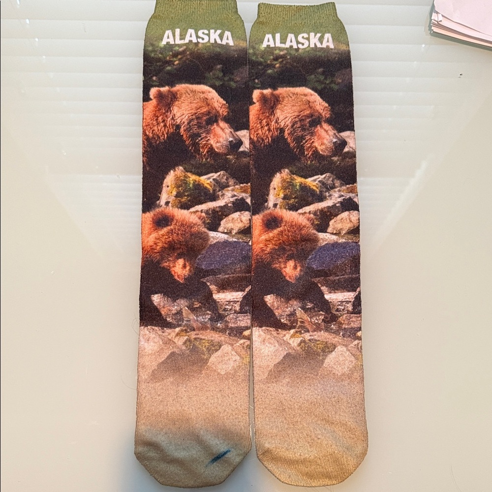 Alaska Bear Print Socks - Brown
